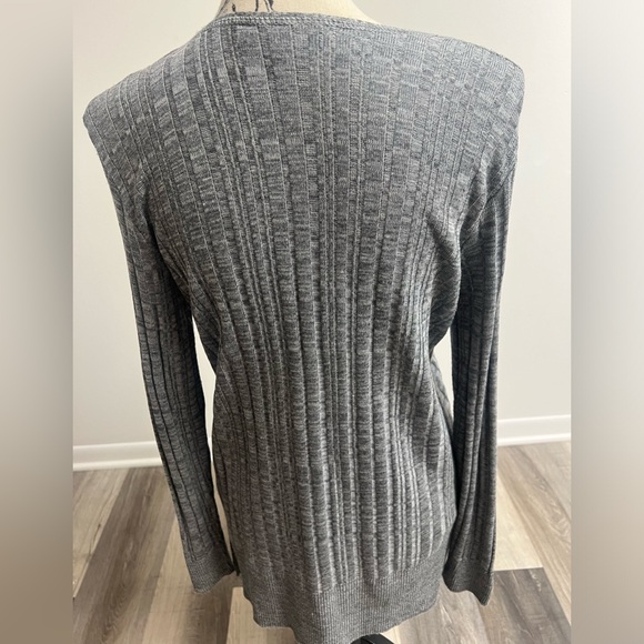 Gray V-Neck Sweater! - Picture 6 of 15